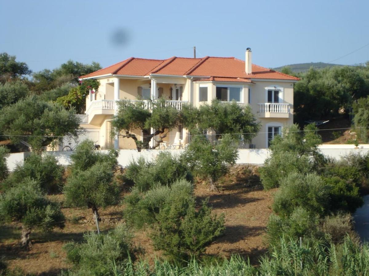 Villa Carisma Livadhákia 外观 照片