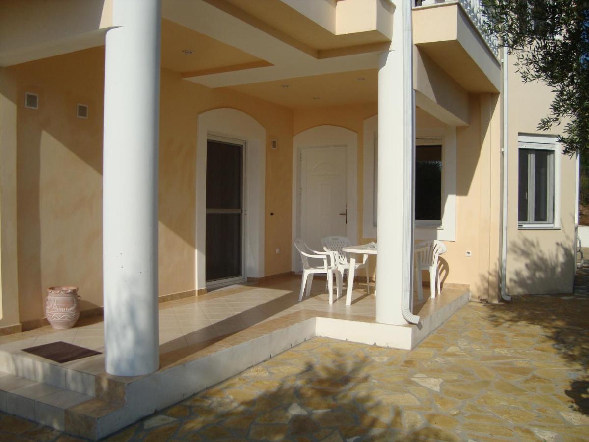 Villa Carisma Livadhákia 外观 照片