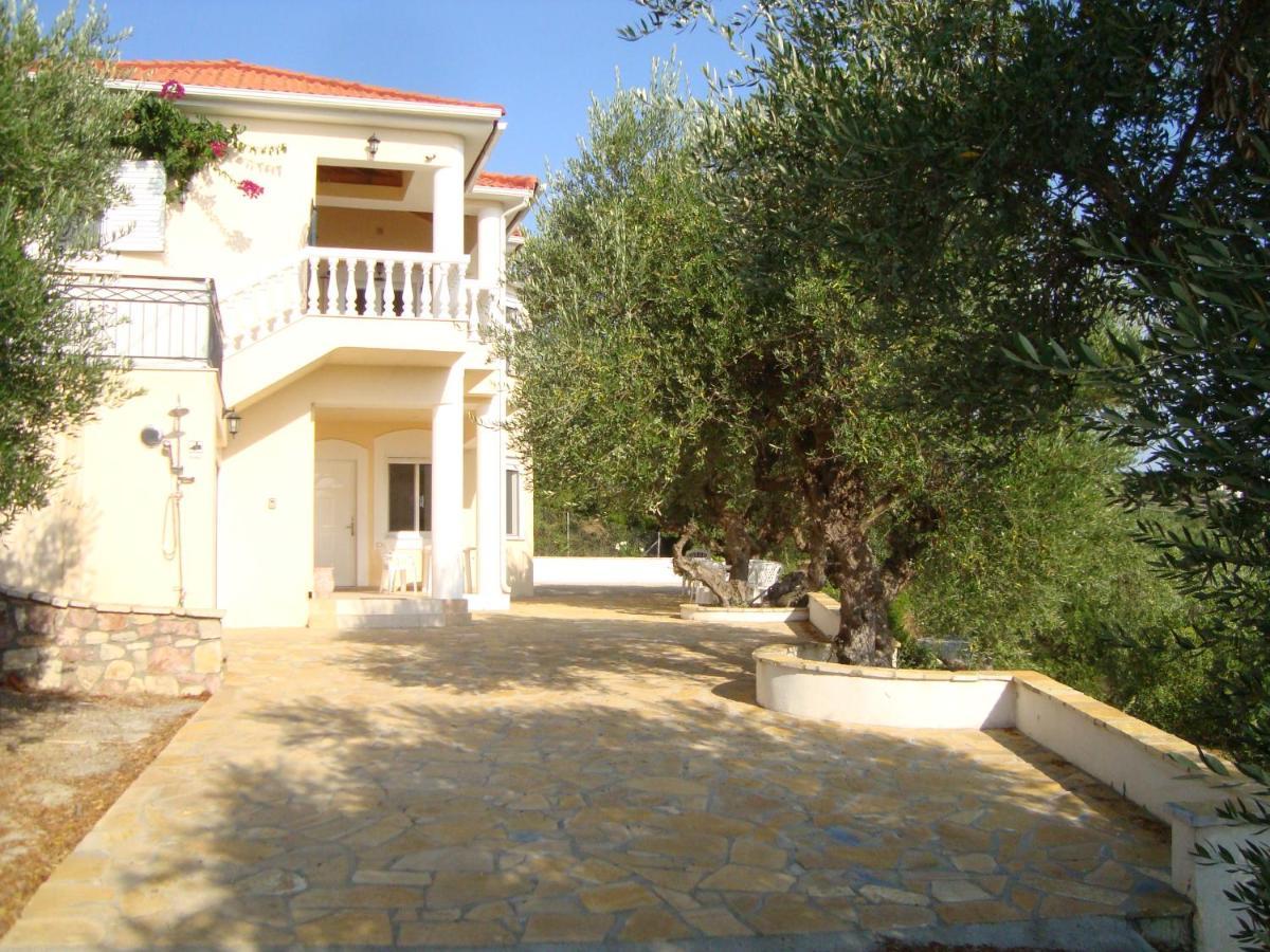 Villa Carisma Livadhákia 外观 照片